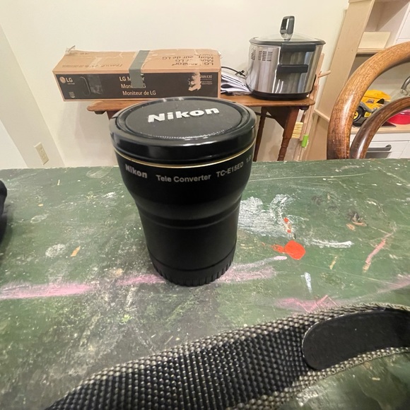 Like New Nikon Coolpix 5700 Point & Shoot Camera - Picture 9 of 10